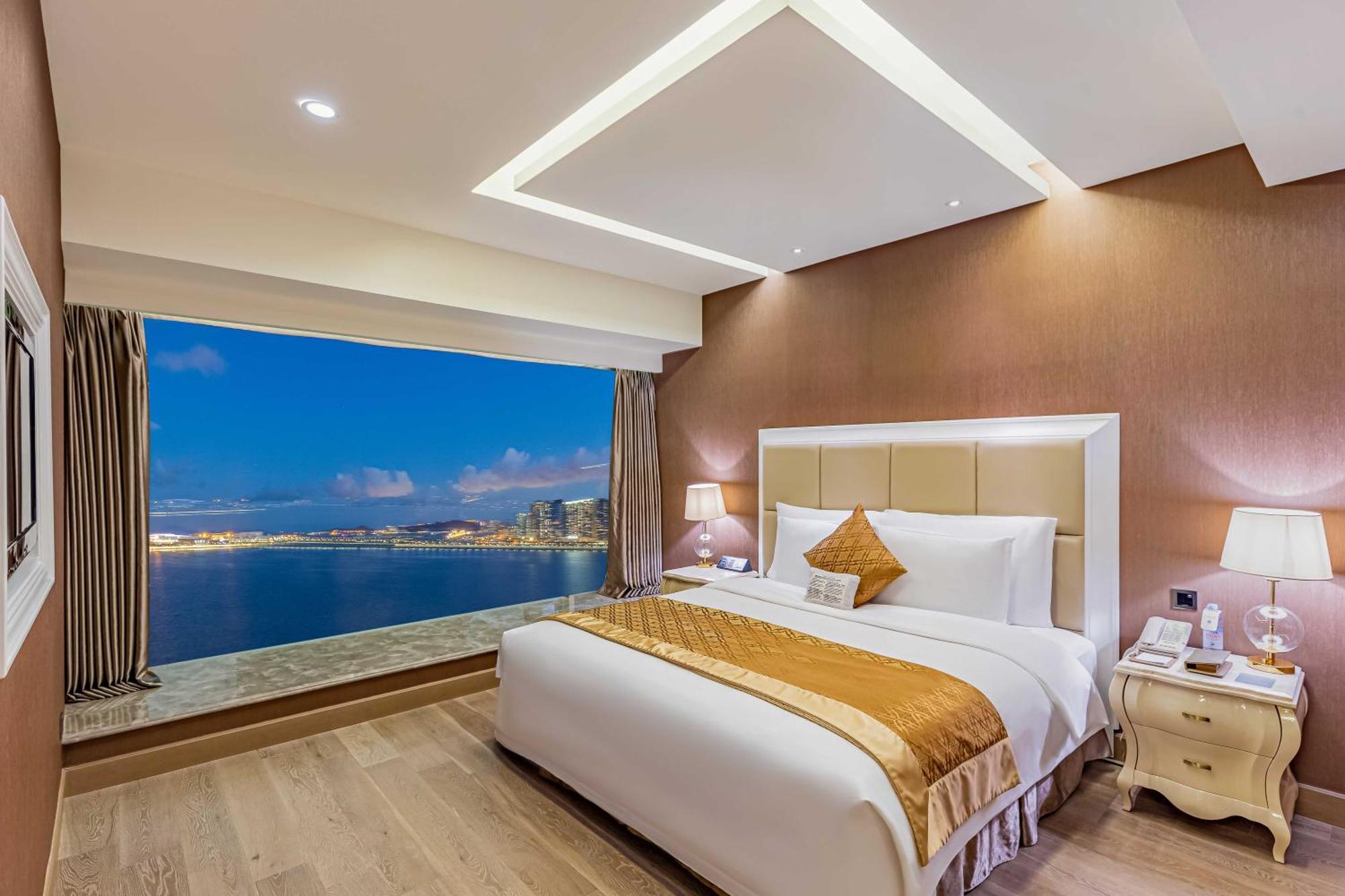 Grand Bay Hotel Zhuhai Dış mekan fotoğraf