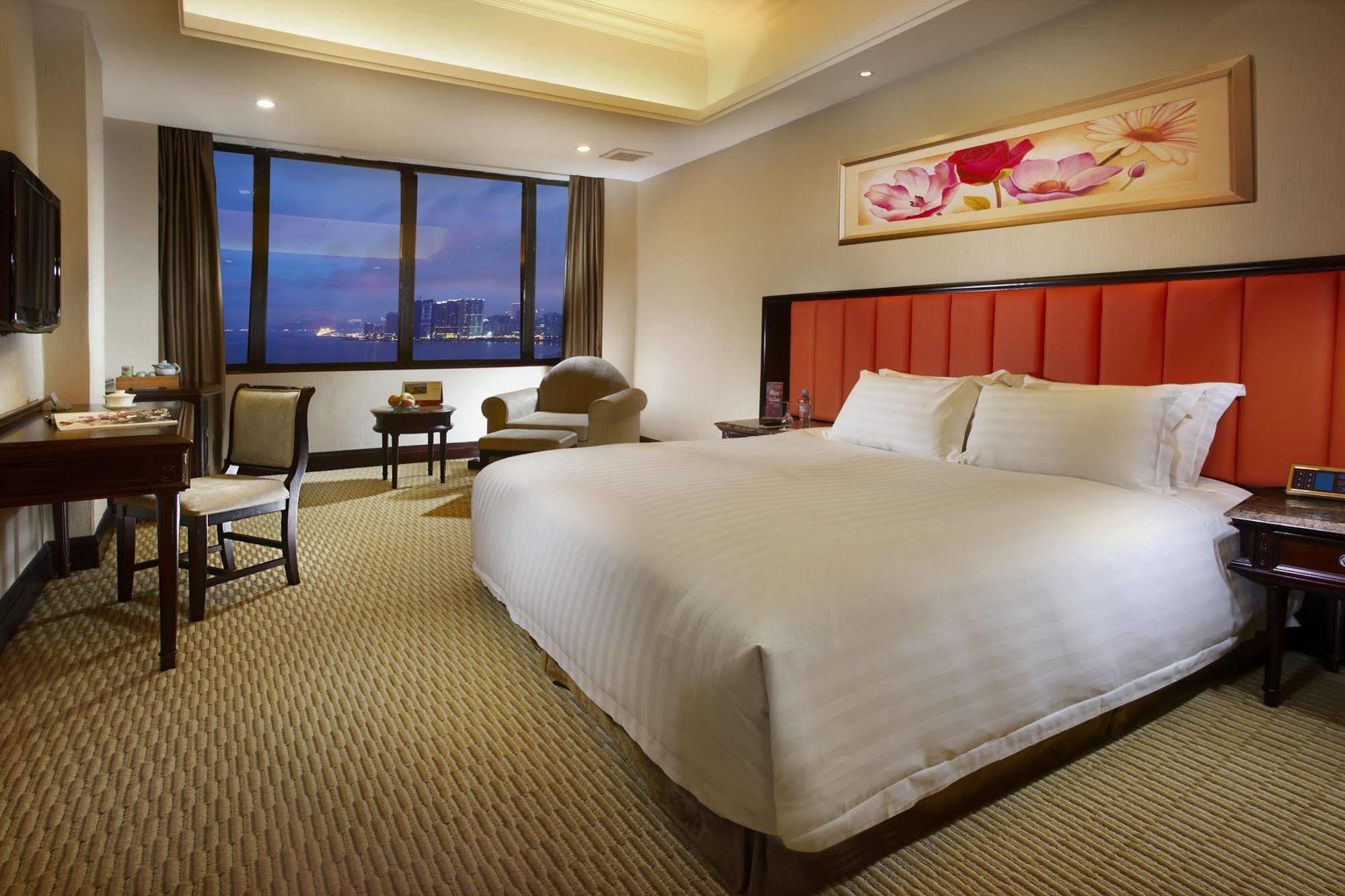 Grand Bay Hotel Zhuhai Dış mekan fotoğraf